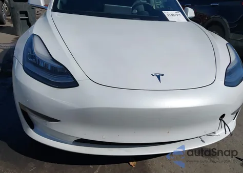 2020 Tesla Model 3 Standard Range Plus Rear-Wheel Drive/Standard Range Rear-Wheel Drive z USA, uszkodzony, nr VIN 5YJ3E1EA4LF645407
